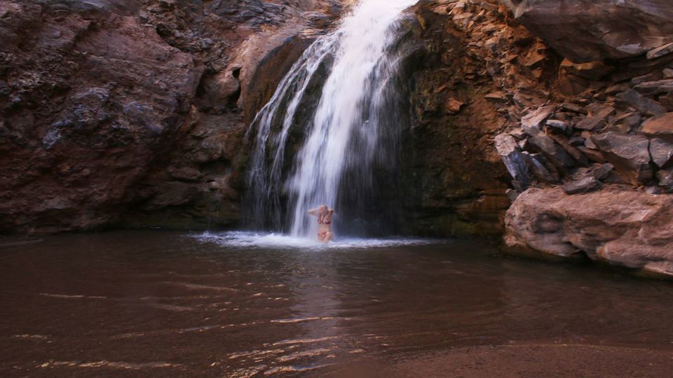 Trekking to Hidden Waterfall from Río Vilama foto 4
